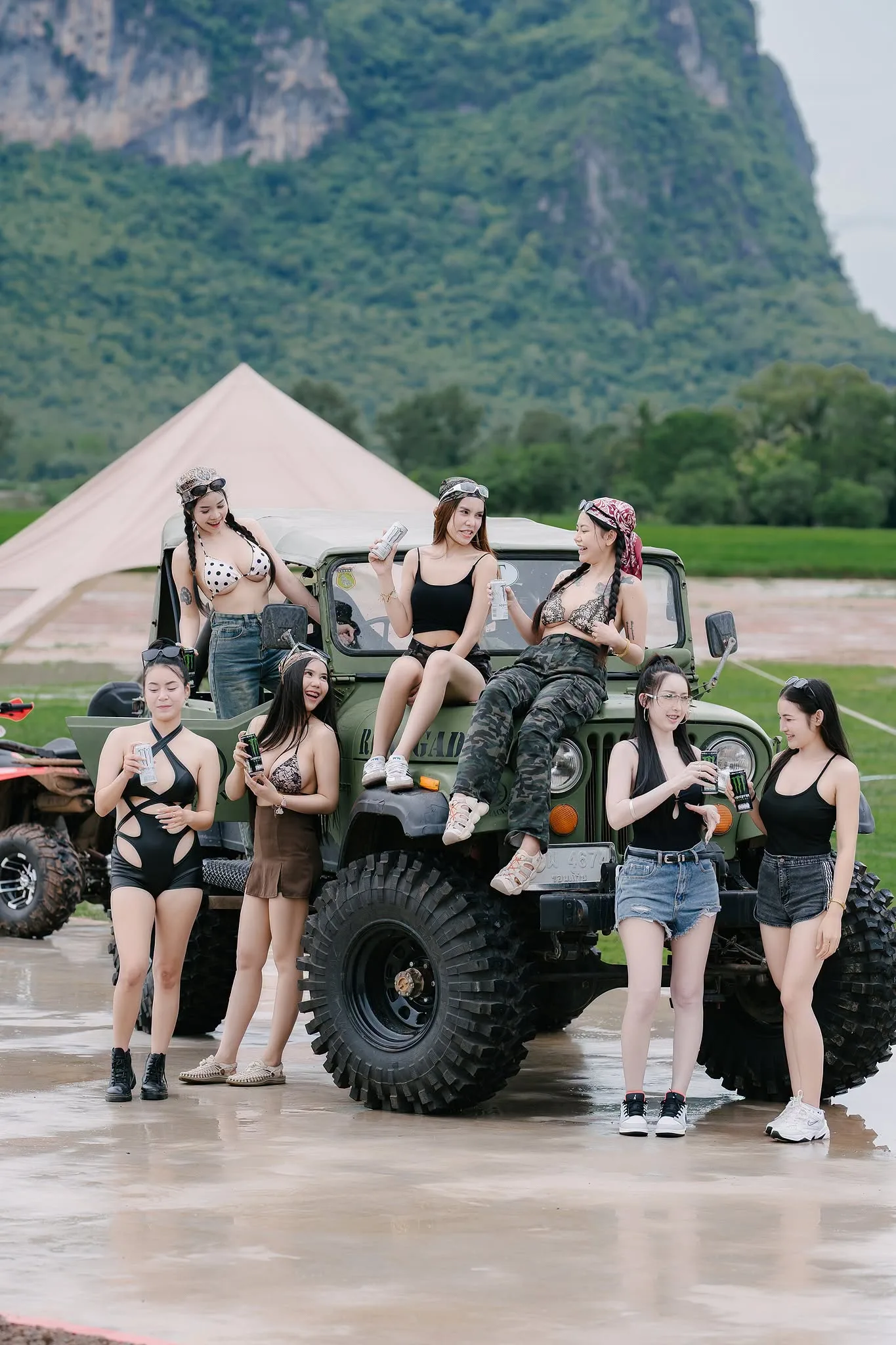 บรรยากาศคอนเสิร์ตที่ Astoria Airfield ภูผาม่าน